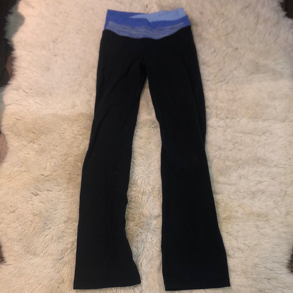 Black flare Lululemon flare yoga pants